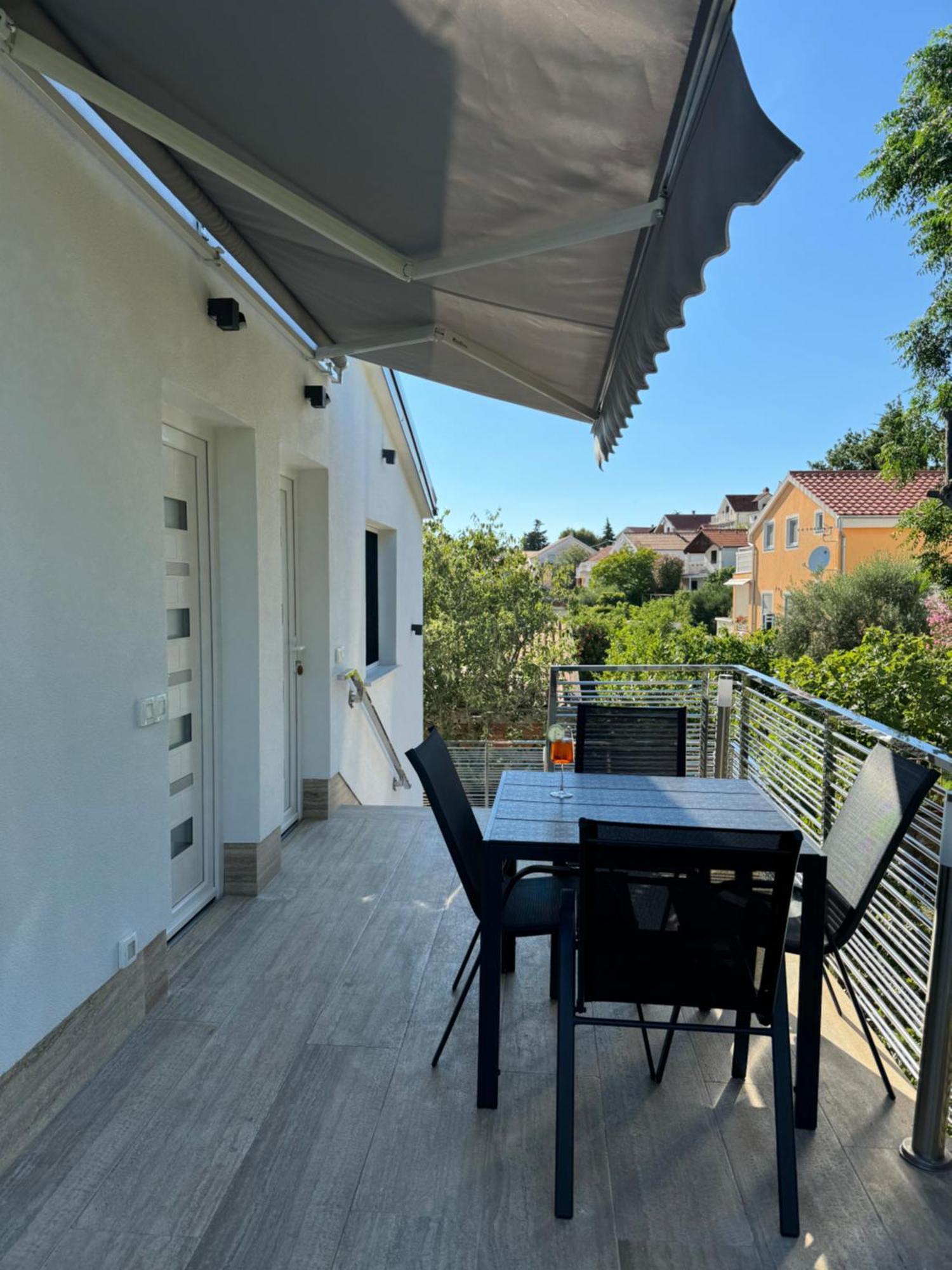Apartments S&V Maslenica Eksteriør billede